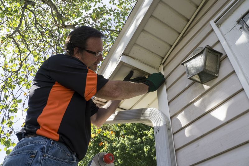 Seamless Metal Gutters Installation